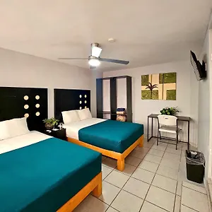 Del Refugio 2*, Guadalajara Mexico